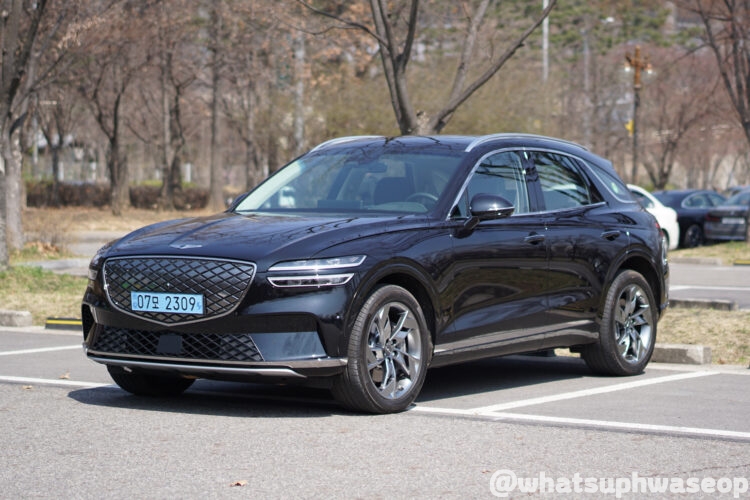 Genesis ELECTRIFIED GV70