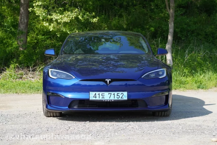 Tesla Model S Plaid